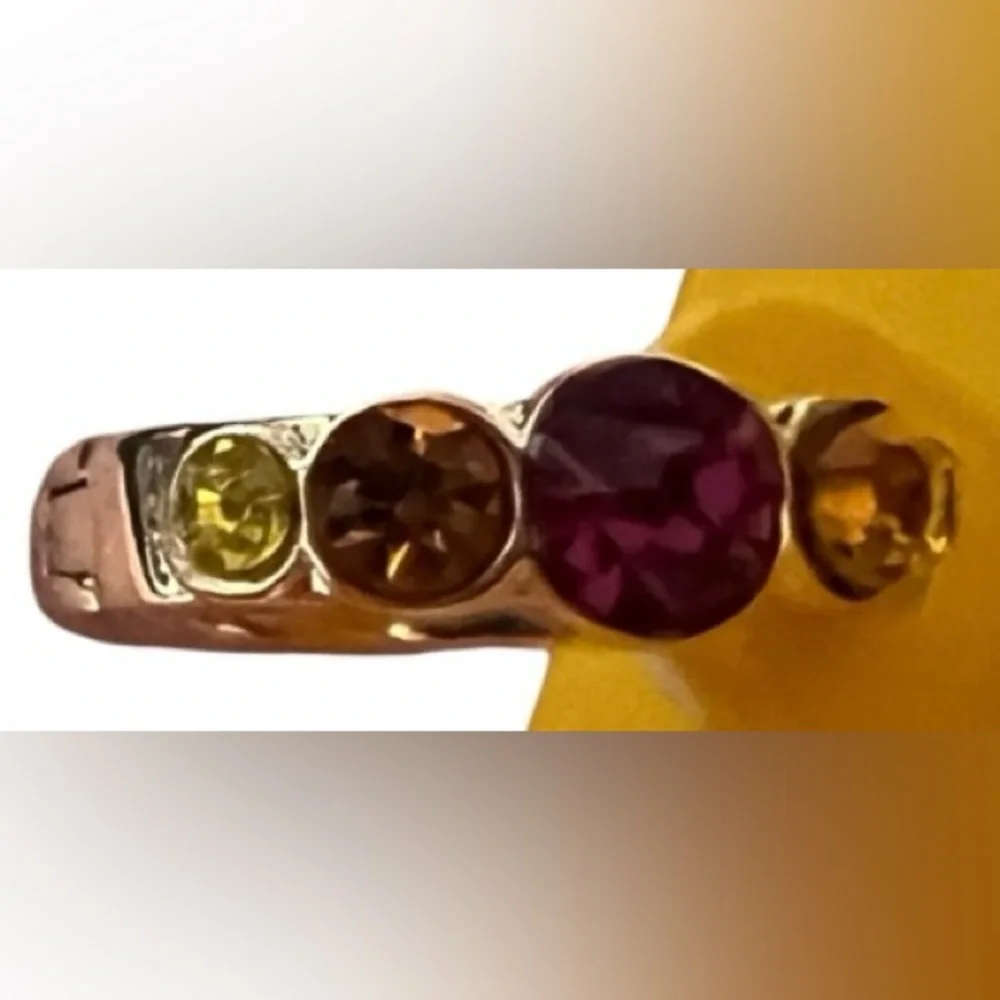 Kurt Geiger London NWT small gold crystal huggie earrings with 5 varied crystals - Picture 11 of 15